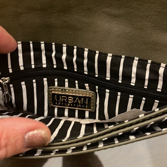 Envelope purse with chain. - Picture 5 of 9